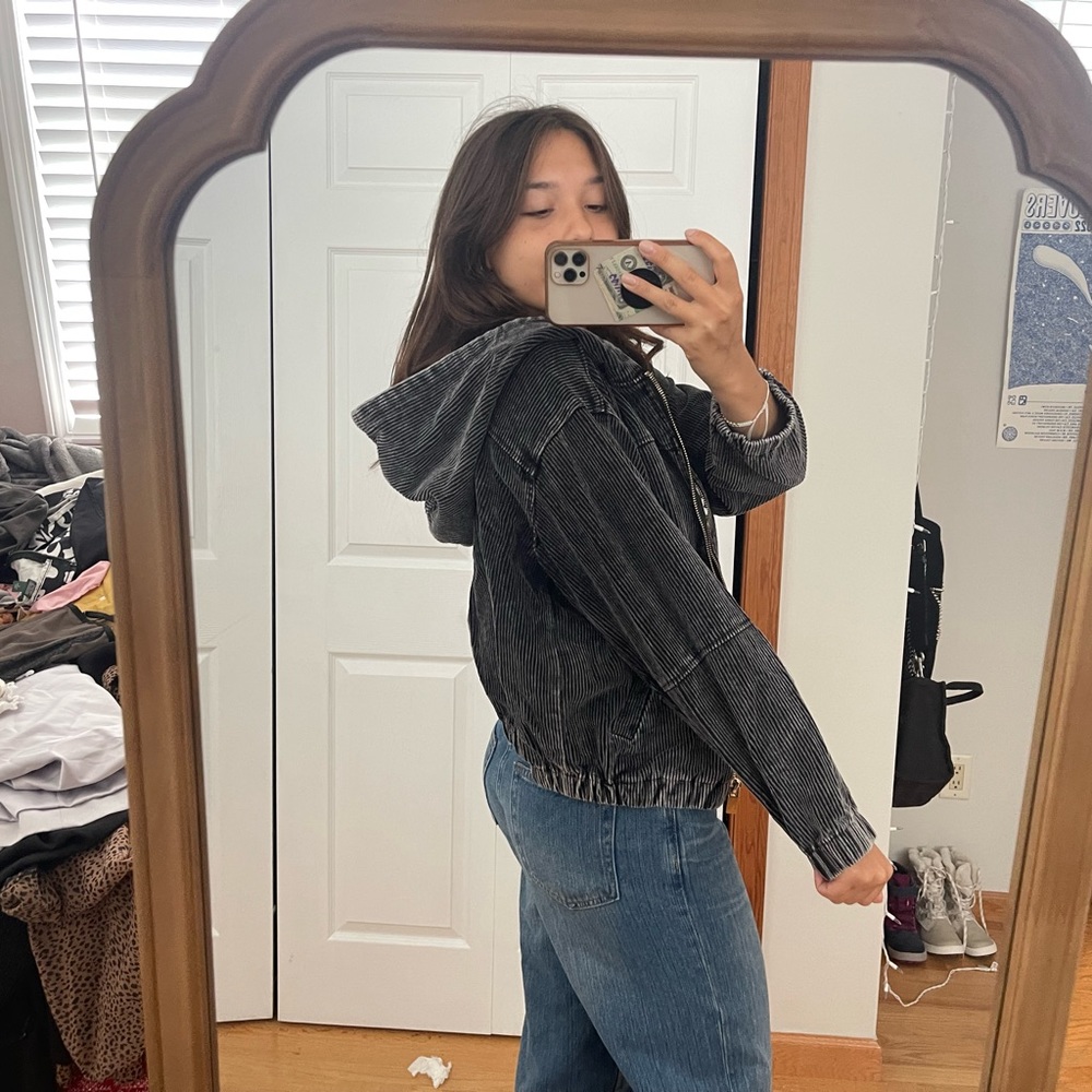 Throw on Jacket - Picture 5 of 5